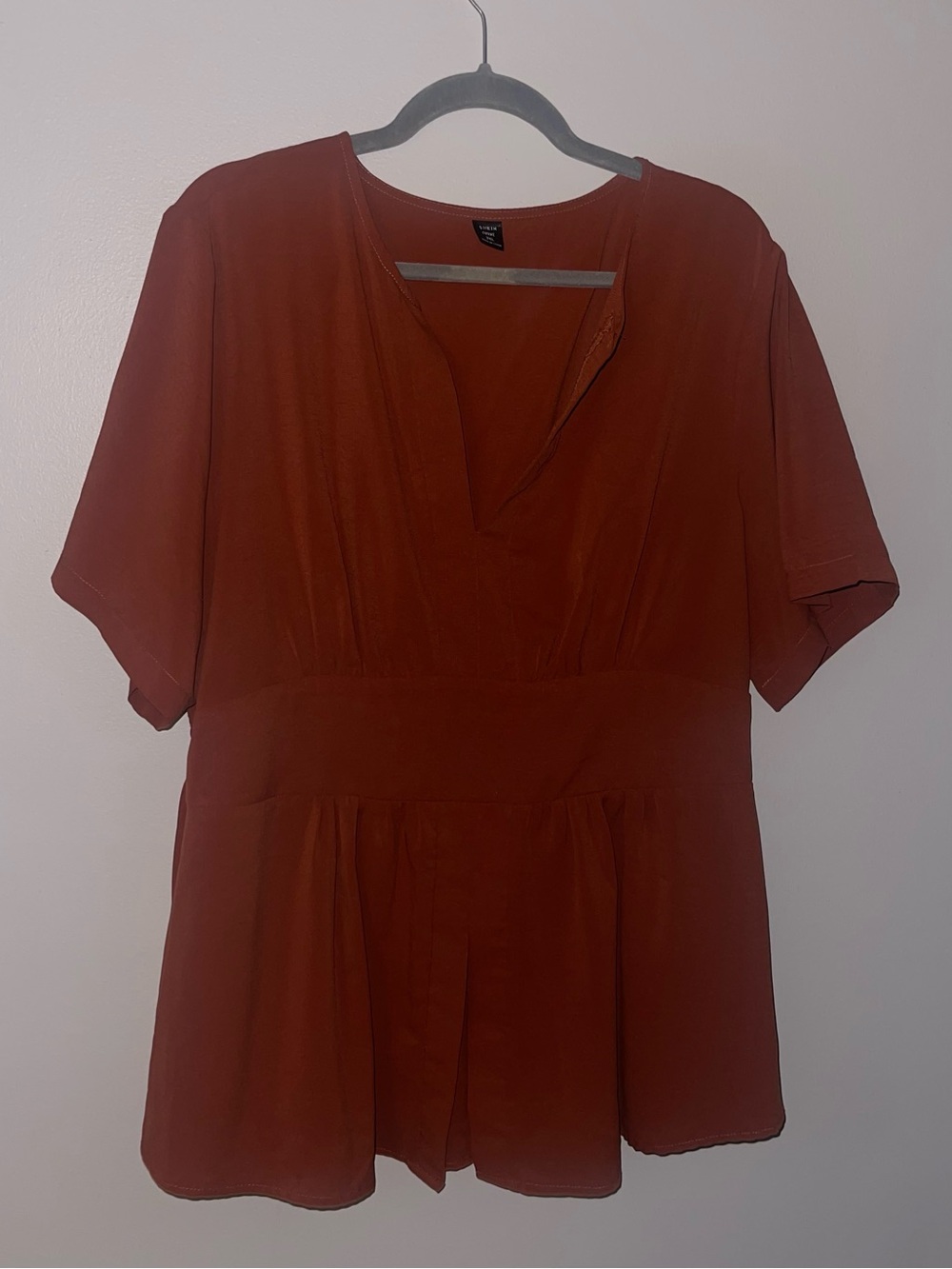 SHEIN Rust Short Sleeve V-Neck Peplum Tunic Top